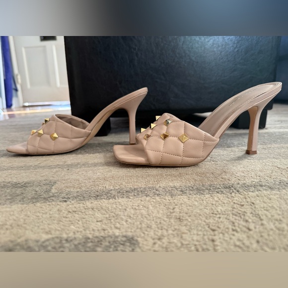 ✨Host Pick✨ Marc Fisher Dacorin Heeled Slides with Gold Stud Details - Latte Tan - Picture 4 of 7